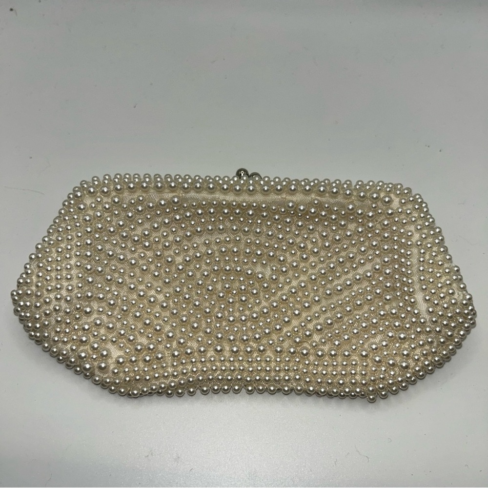 Vintage small pearl beaded clutch with satin lining - Picture 2 of 4
